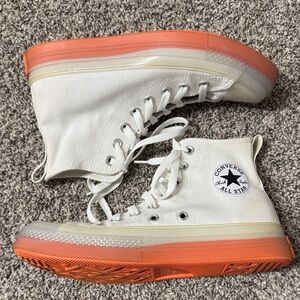 Two toned converse